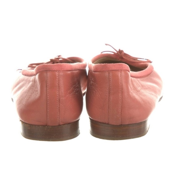 Vintage Chanel Coral & Gold Ballet Flats CC Logo Leather Shoes - Picture 4 of 4